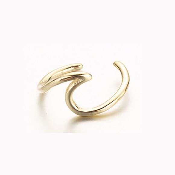 Ocean Wave Ear Cuff Crawler Fake Cartilage Earring in Gold - Picture 5 of 7